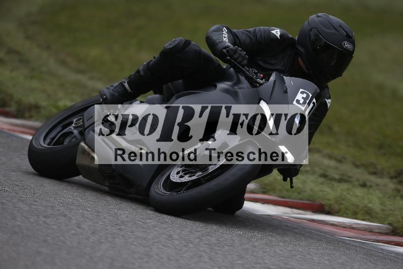 Archiv-2023/66 28.08.2023 Plüss Moto Sport ADR/Freies Fahren/31-1